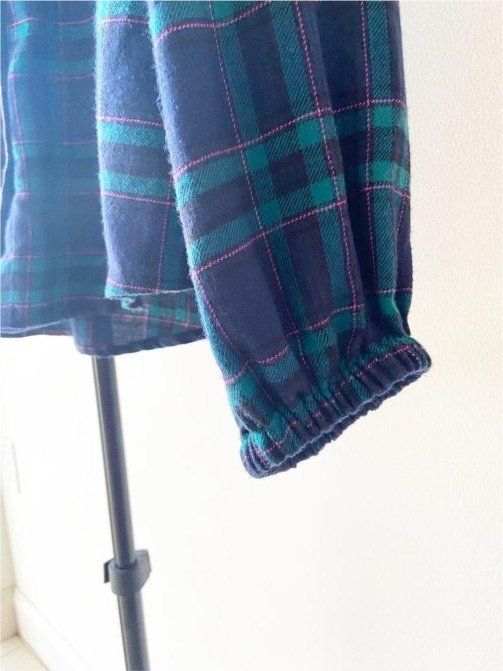 Candace Cameron Bure Navy & Teal Plaid Button-Down Shirt - Picture 4 of 5